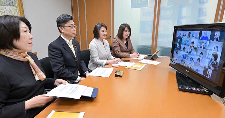 生まれた直後の子を守る サムネイル